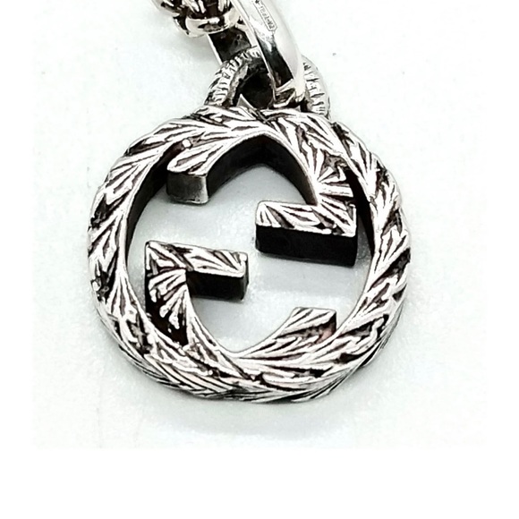 Gucci Pendant Necklace - Picture 3 of 9